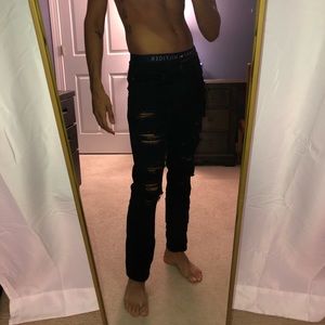Black Ripped Jeans - Stretch //skinny